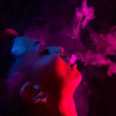 Защо моят Vape има миризма на изгоряло?